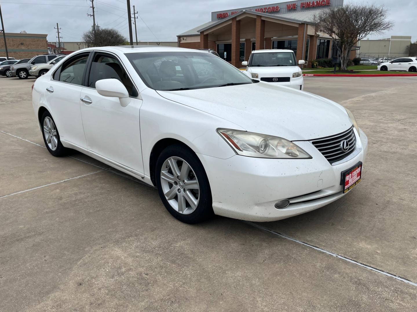 2007 white /TAN Lexus ES 350 (JTHBJ46G472) , Automatic transmission, located at 14700 Tomball Parkway 249, Houston, TX, 77086, (281) 444-2200, 29.928619, -95.504074 - Photo#0